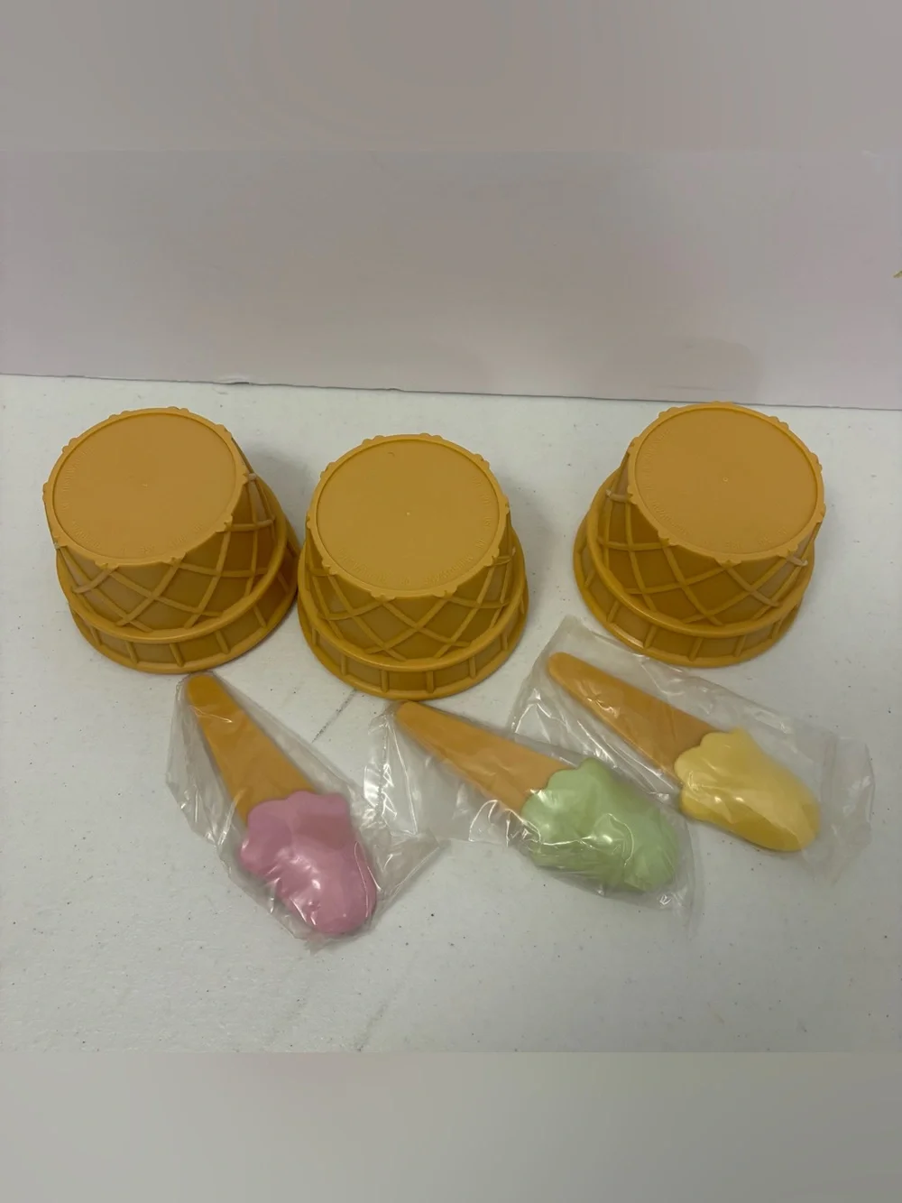 Vintage AVON Sweet Scoops - Ice Cream Cone Bowl Set- 3 Bowls & 3 Matching Spoons